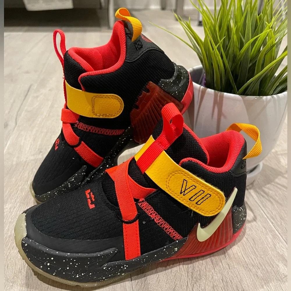Boy’s Nike LeBron James Witness VII - Picture 3 of 6
